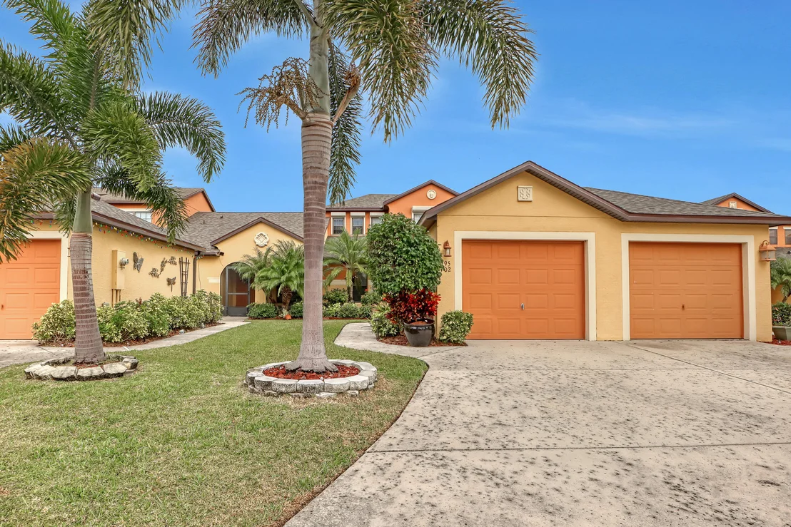 Photo of Unit 102 at 995 Luminary Circle