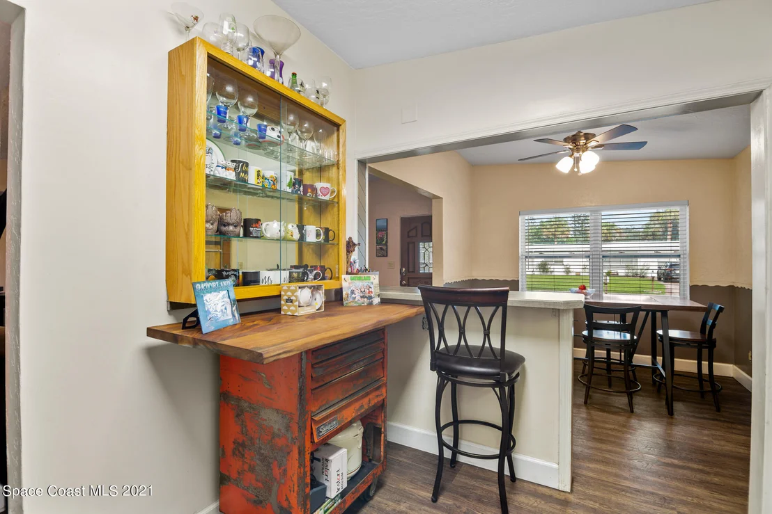 Photo of 1427 Hillcrest Drive