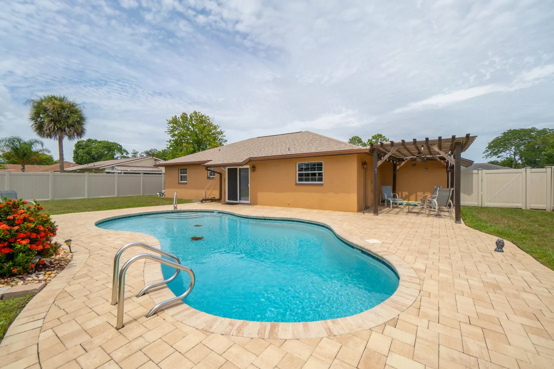 Photo of 969 Bayberry Lane