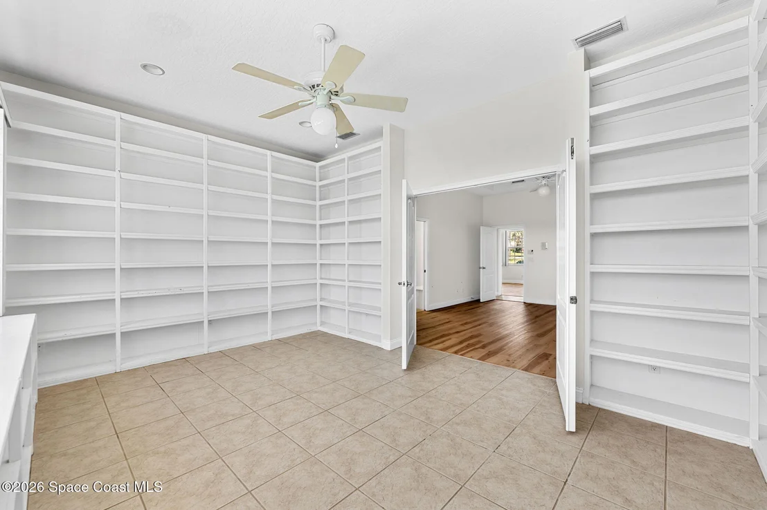 Photo of 2729 Pineapple Avenue