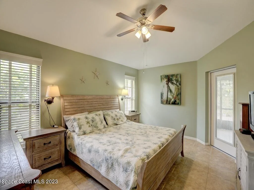 Photo of 9850 Oak