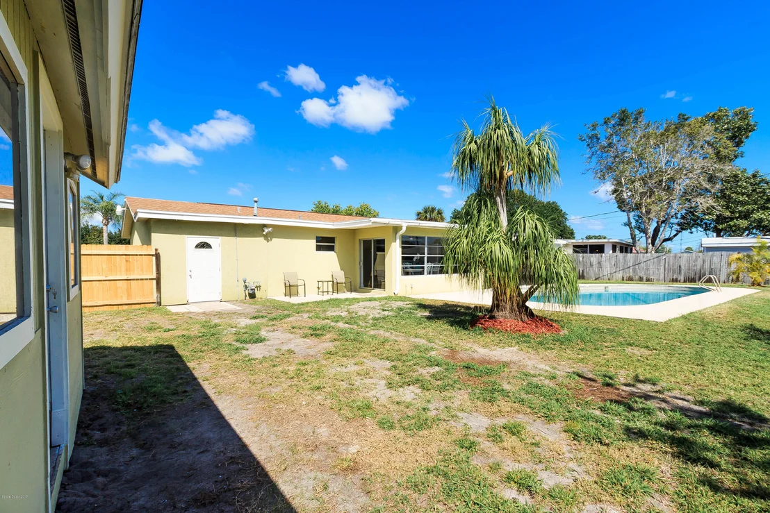 Photo of 489 Ixora Drive