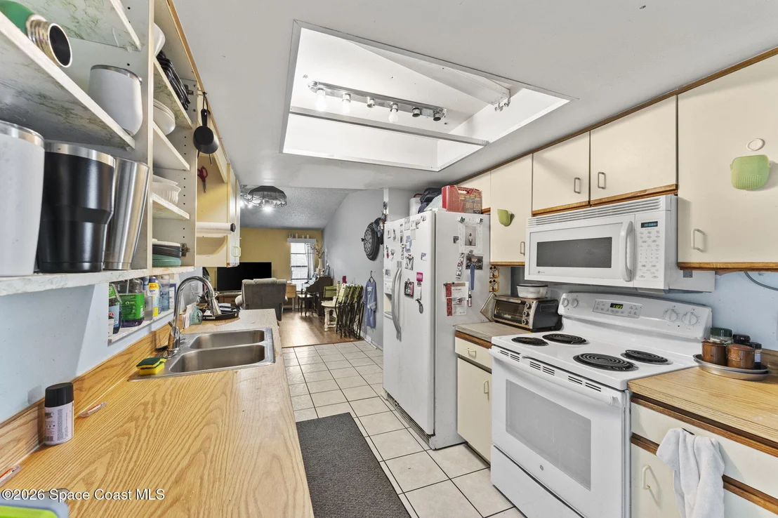 Photo of 988 Pineland Drive