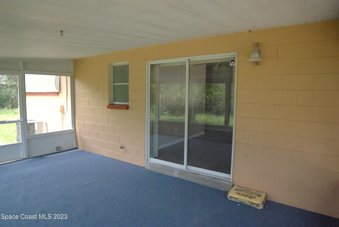 Photo of 4965 Cocoanut Drive