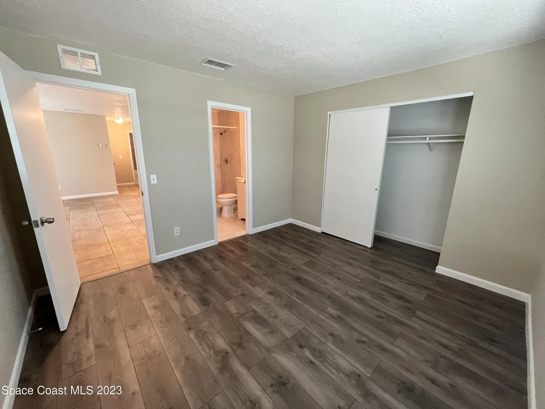 Photo of 2879 Lancaster Road