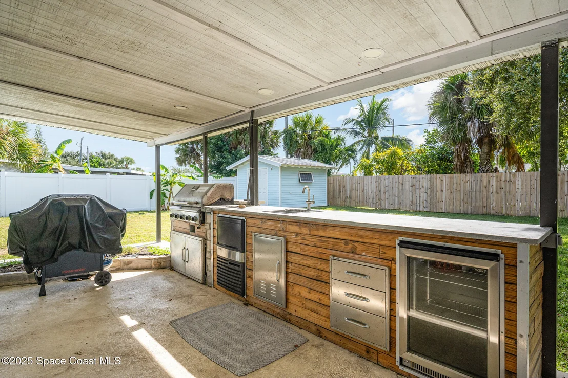 Photo of 113 W Leon Lane