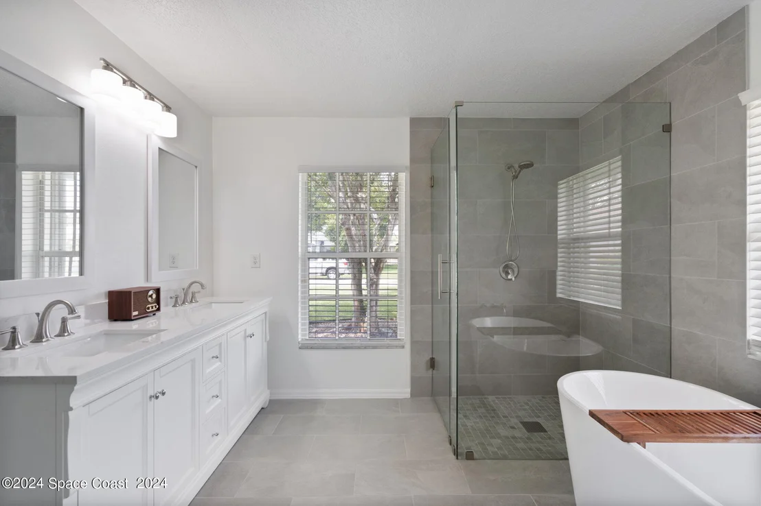 Photo of 1049 Jacaranda Circle