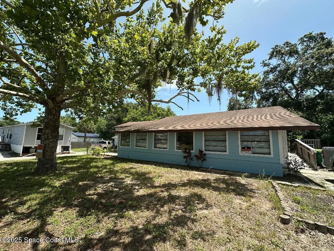 Photo of 6852 Aster Drive