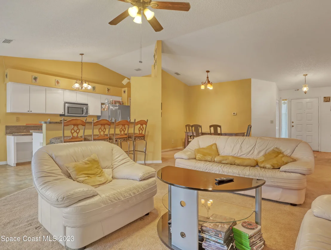 Photo of 958 Lyons Circle NW