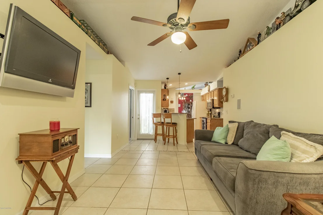 Photo of 6281 Golfview Avenue