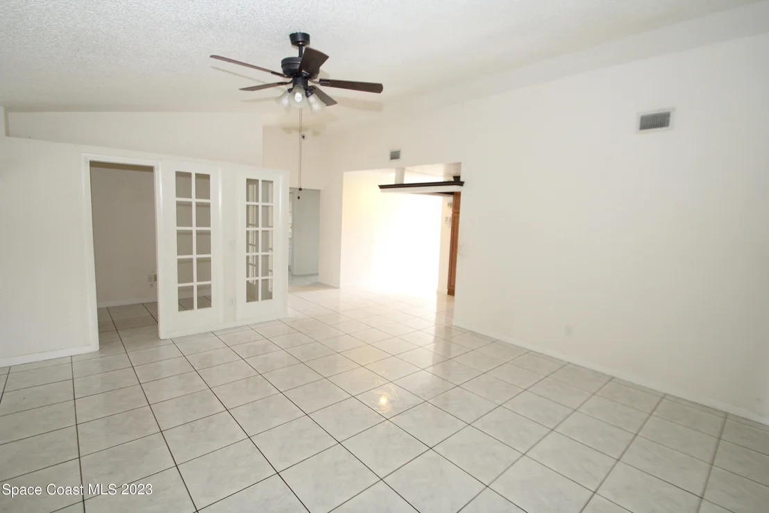 Photo of 1802 Pace Drive NW