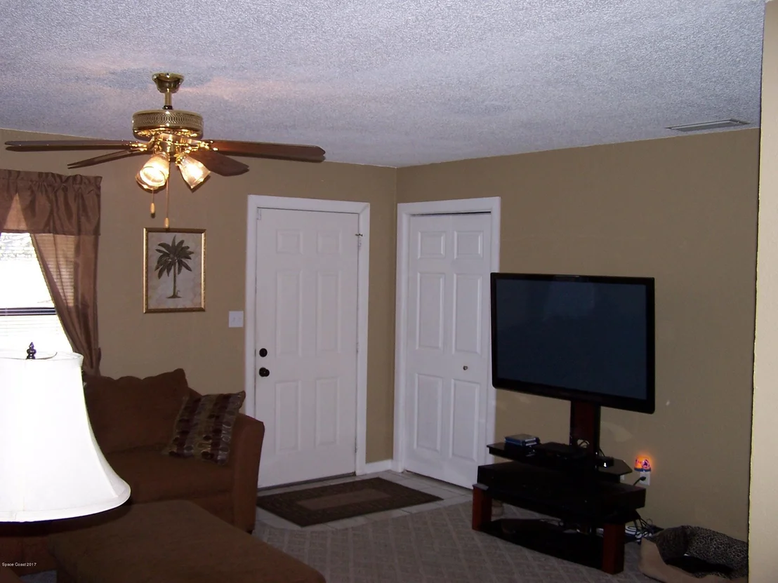 Photo of 6383 Hudson Road
