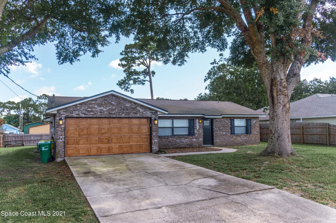 Photo of 5696 Beaverbrook Street