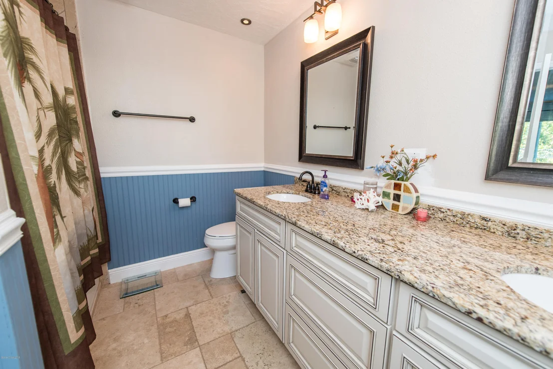Photo of 32 Riverview Lane