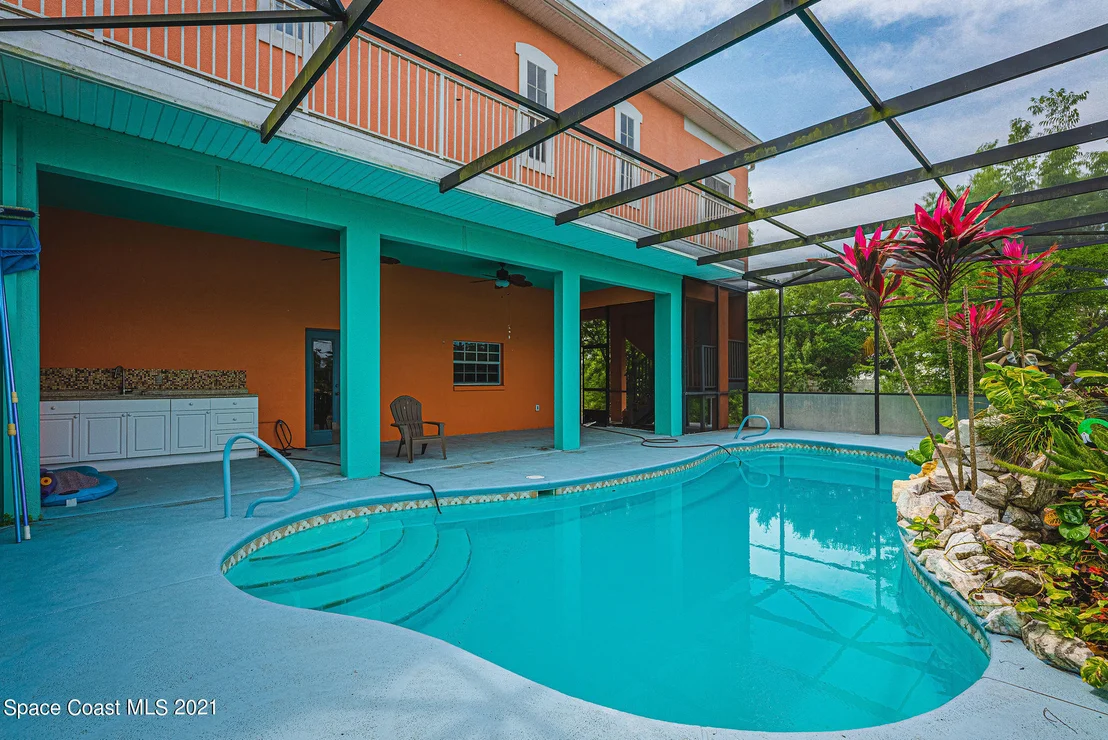 Photo of 585 Amber Lane