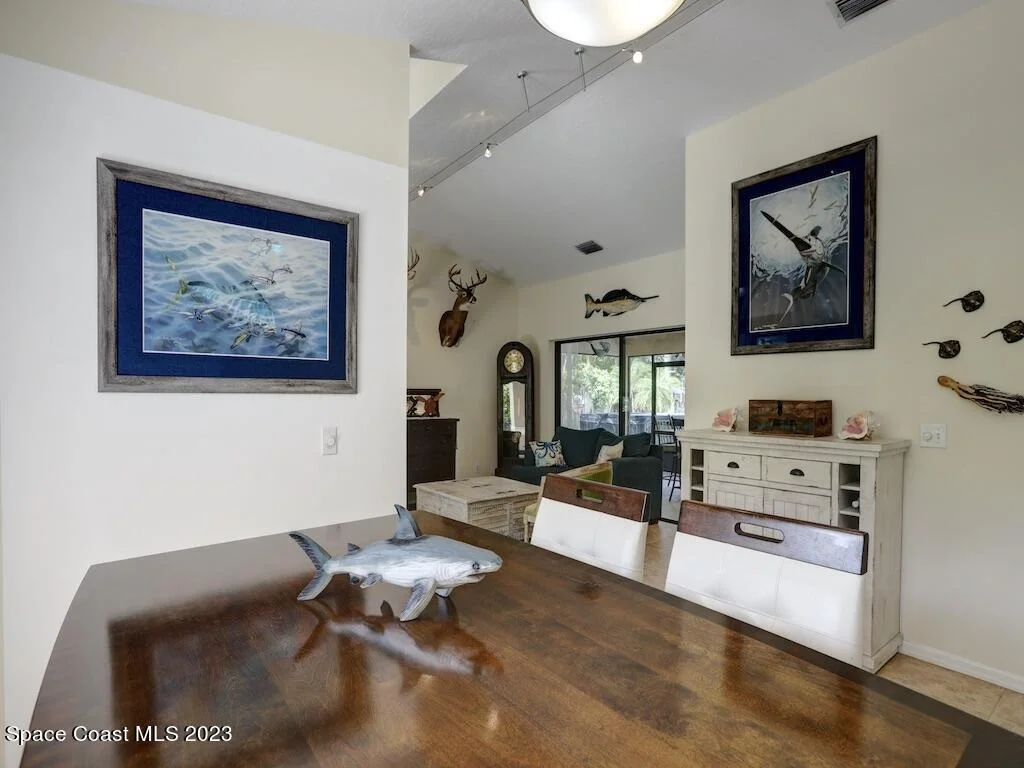 Photo of 9850 Oak