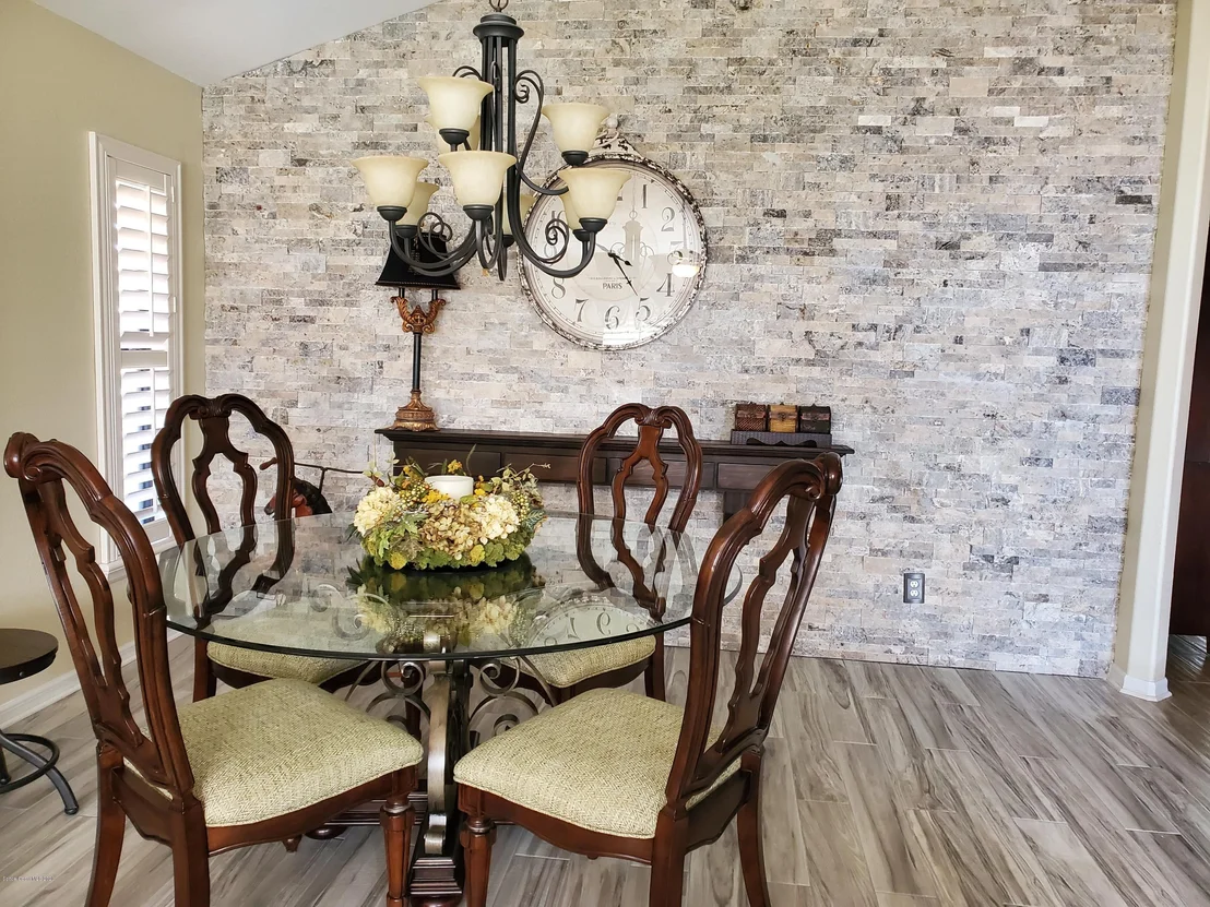 Photo of 1660 James Circle