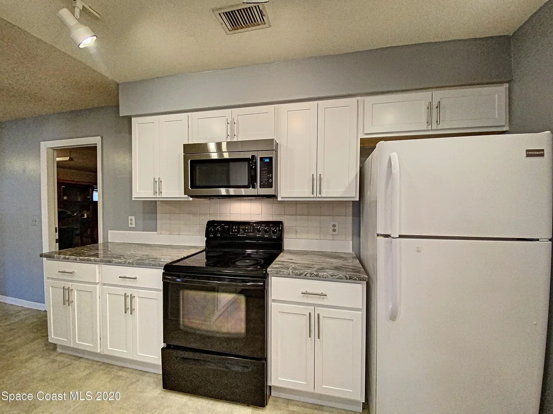 Photo of 982 Sarazen Drive