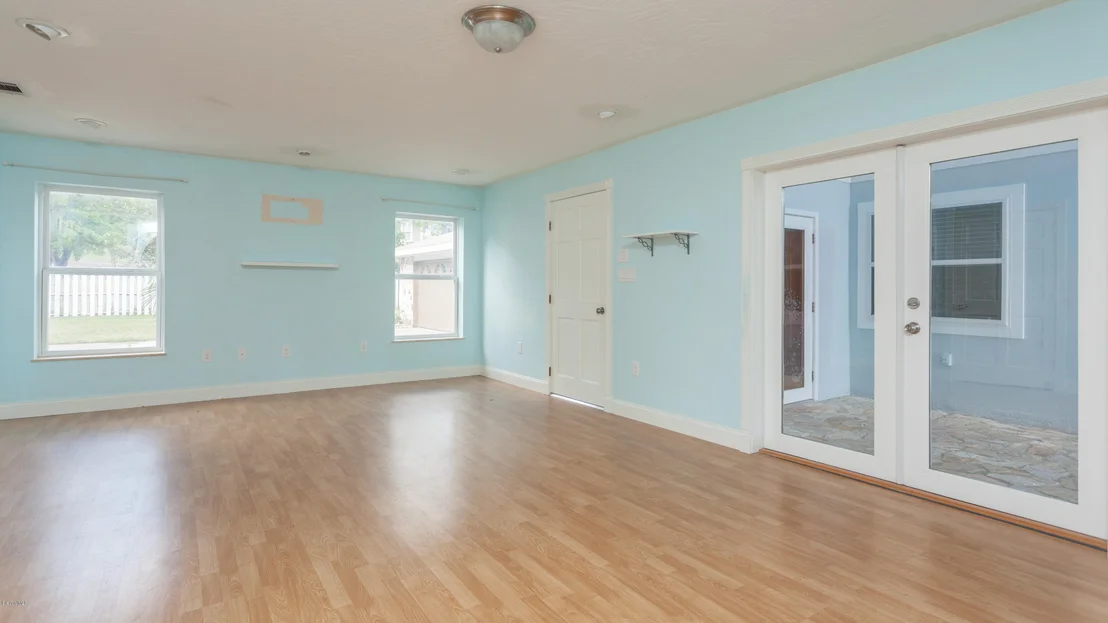 Photo of 3447 Indian River Drive N