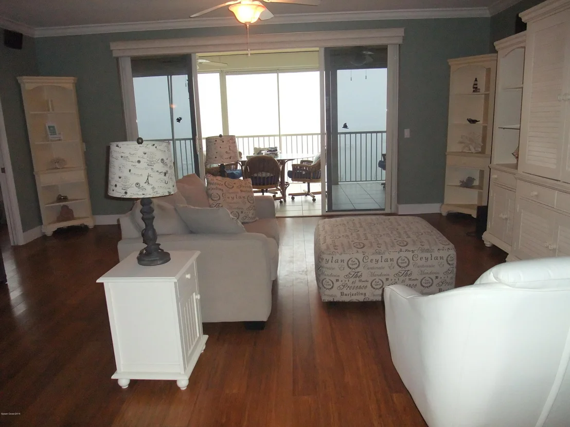 Photo of Unit 702 at 102 Riverside Drive