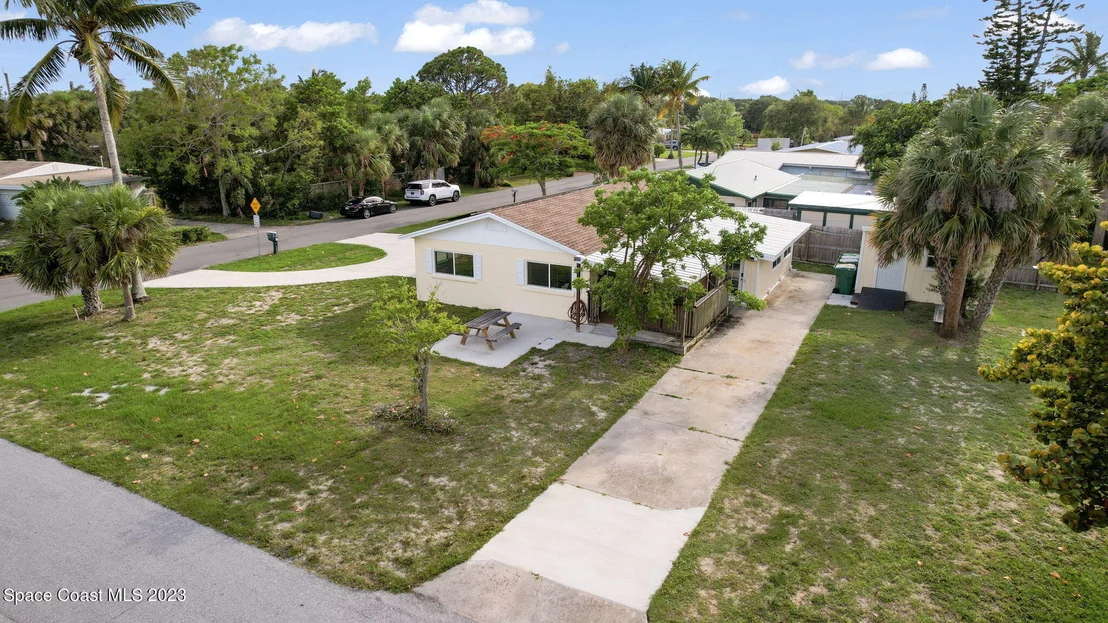 Photo of 2110 Palm Avenue