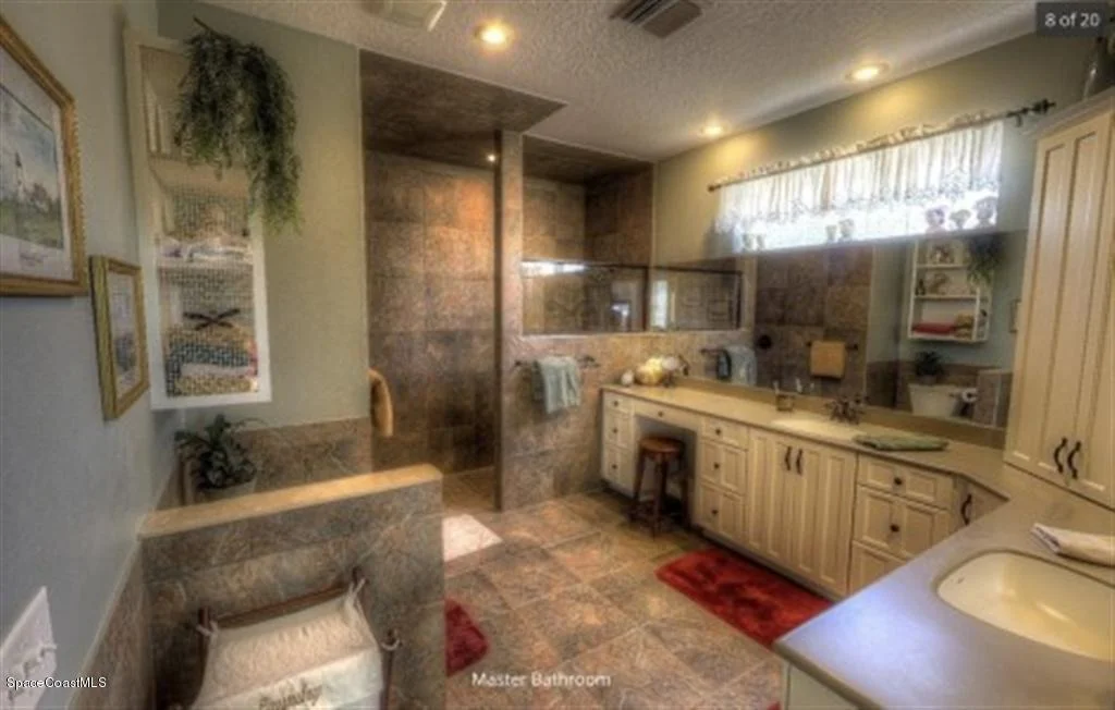 Photo of 2694 Folsom Road