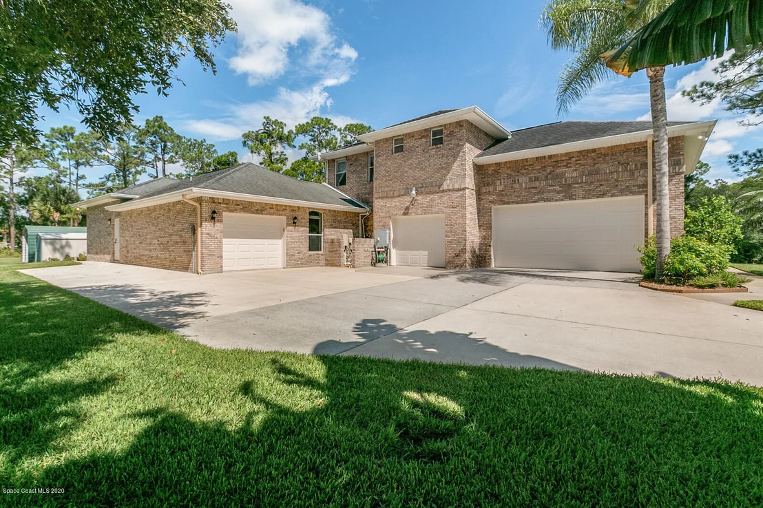 Photo of 2240 Pine Meadow Avenue