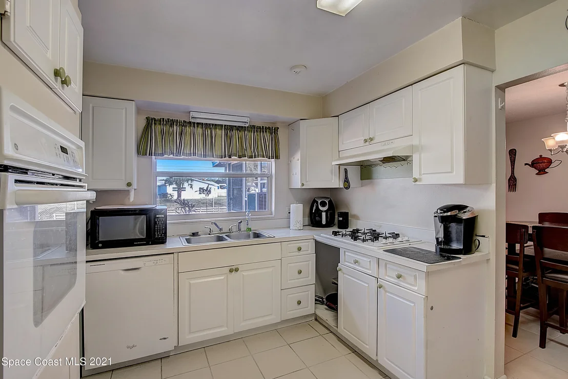Photo of 960 Brunswick Court