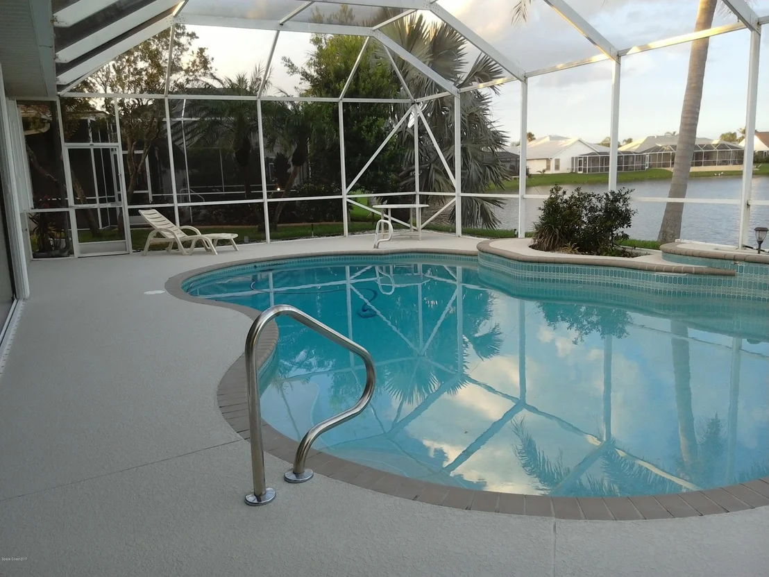 Photo of 1877 Thesy Drive