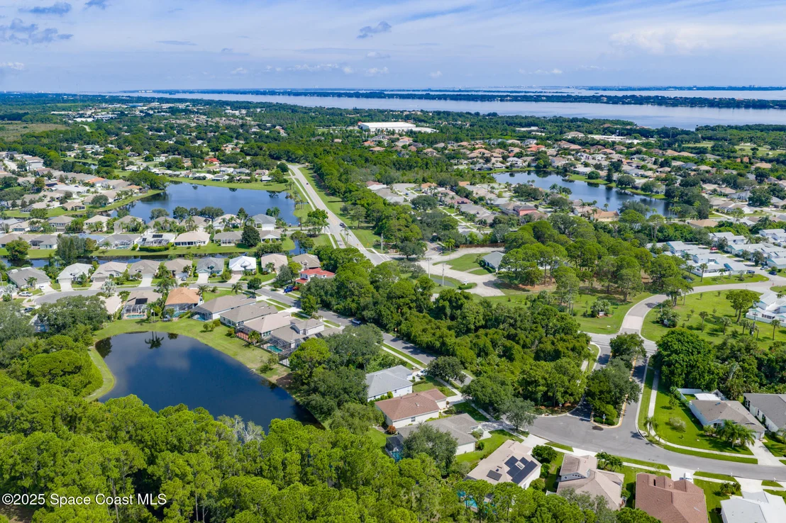 Photo of 853 Suntree Woods Drive
