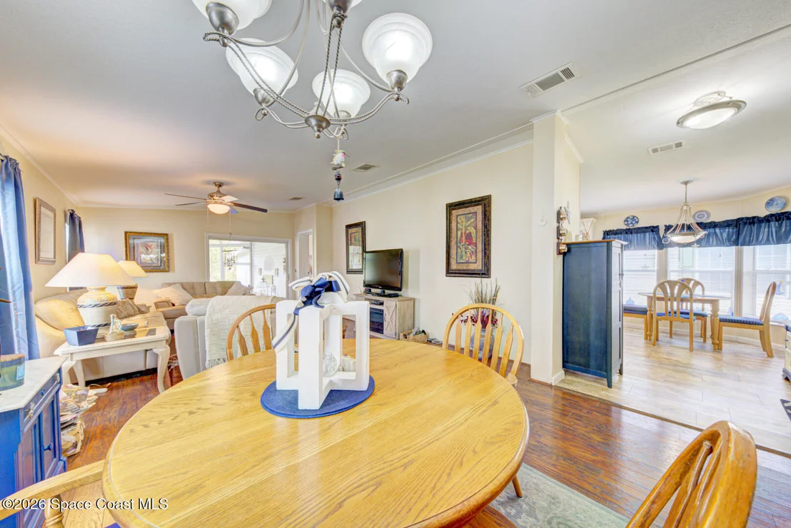 Photo of 385 Outer Drive