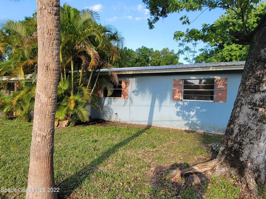 Photo of 344 Bay Avenue