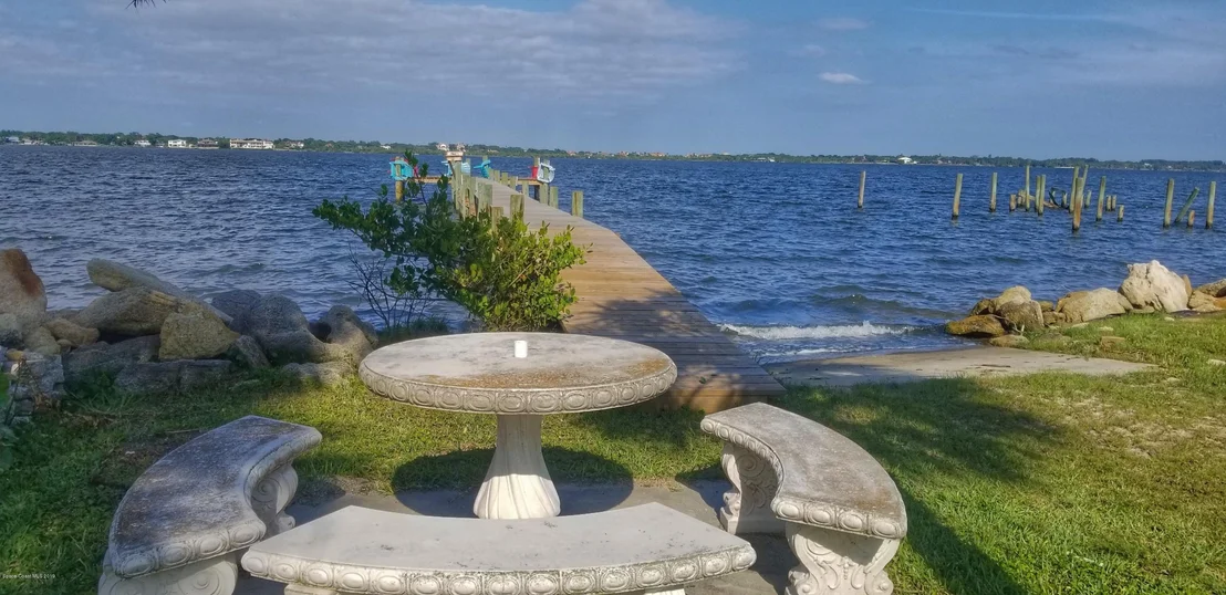 Photo of 200 River Road Circle