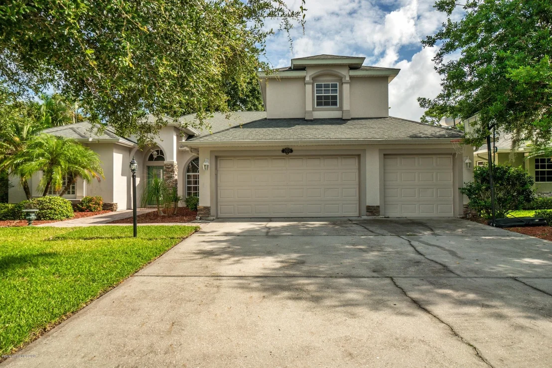 Photo of 2183 Woodfield Circle