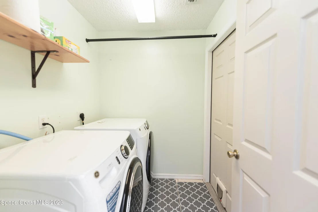 Photo of 5855 Granite Lane
