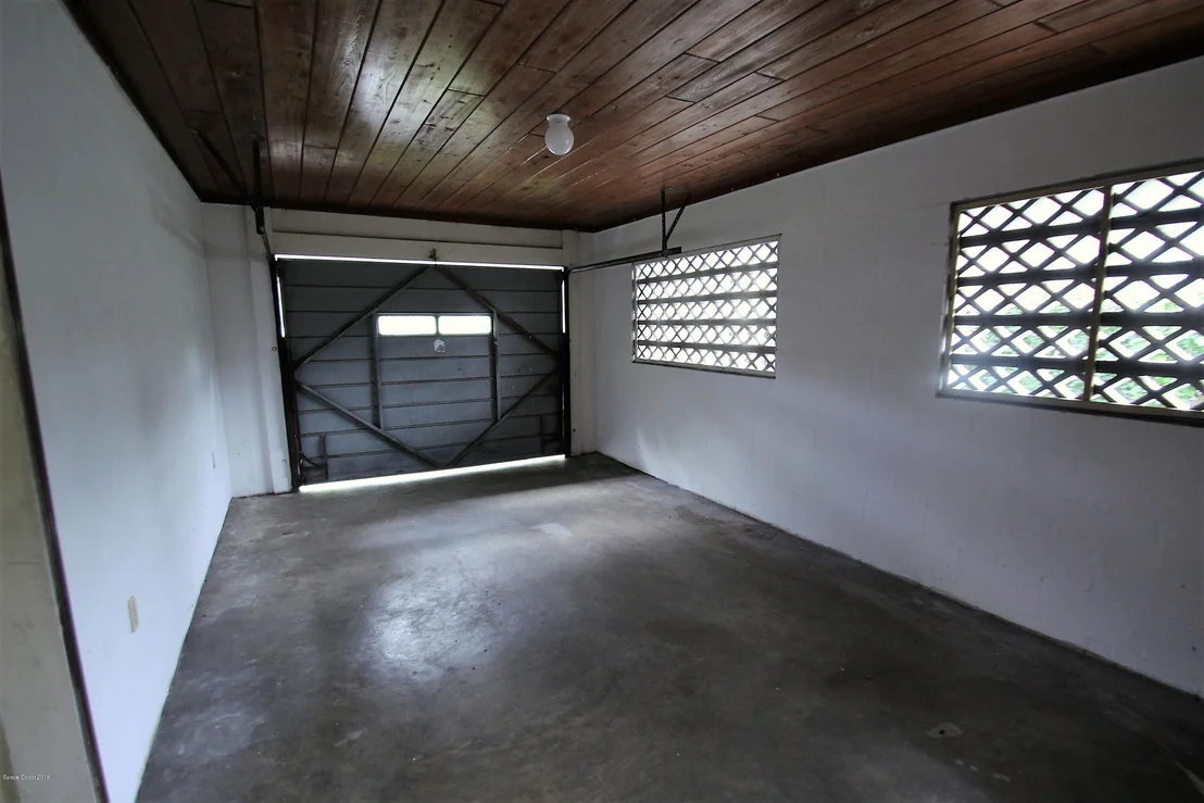 Photo of 1616 Airport Boulevard