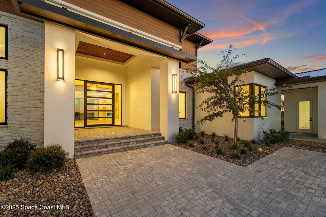 Photo of 3717 Upper Floridian Way