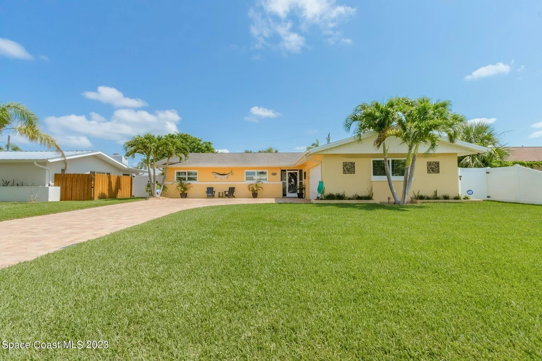 Photo of 340 Dorset Drive