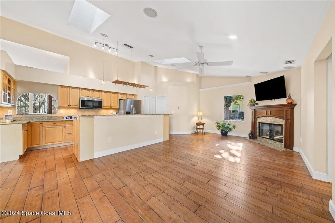 Photo of 4360 Canard Road