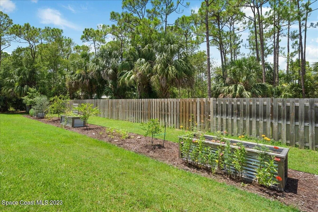 Photo of 3864 Reynolds Road