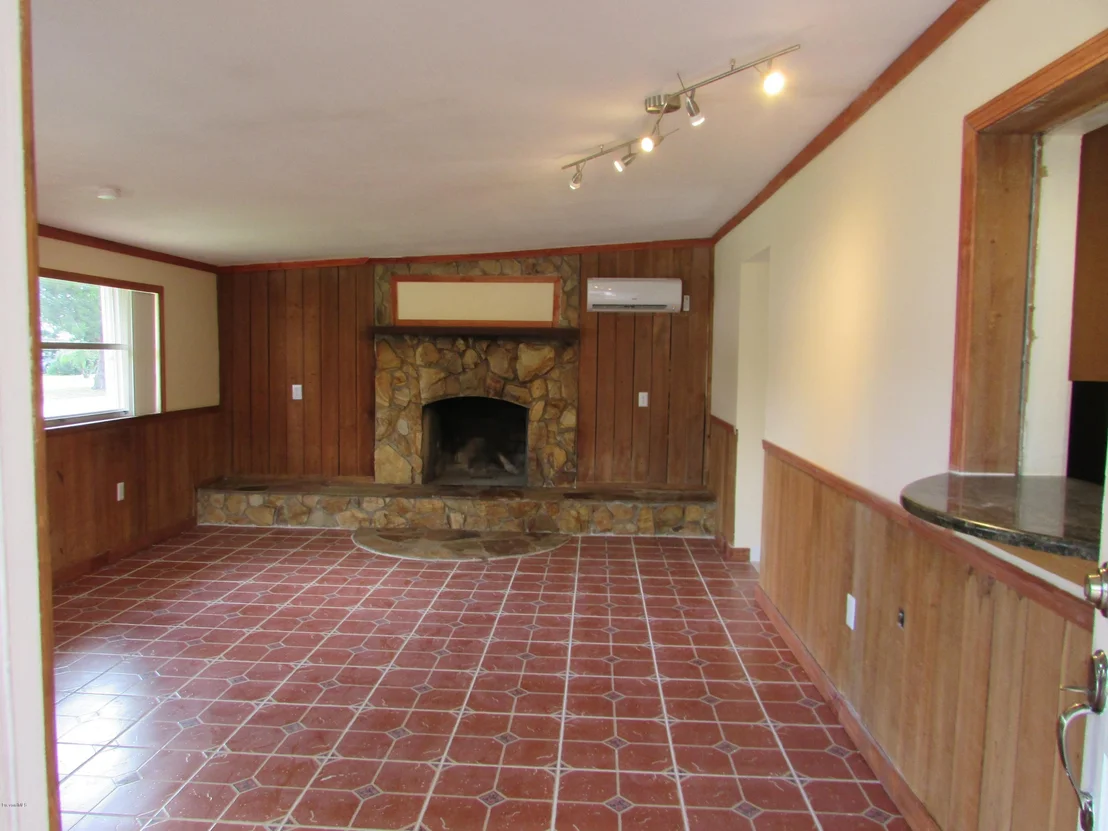 Photo of 975 Miracle Way