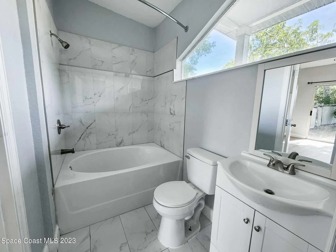 Photo of 1110 Hickory Lane