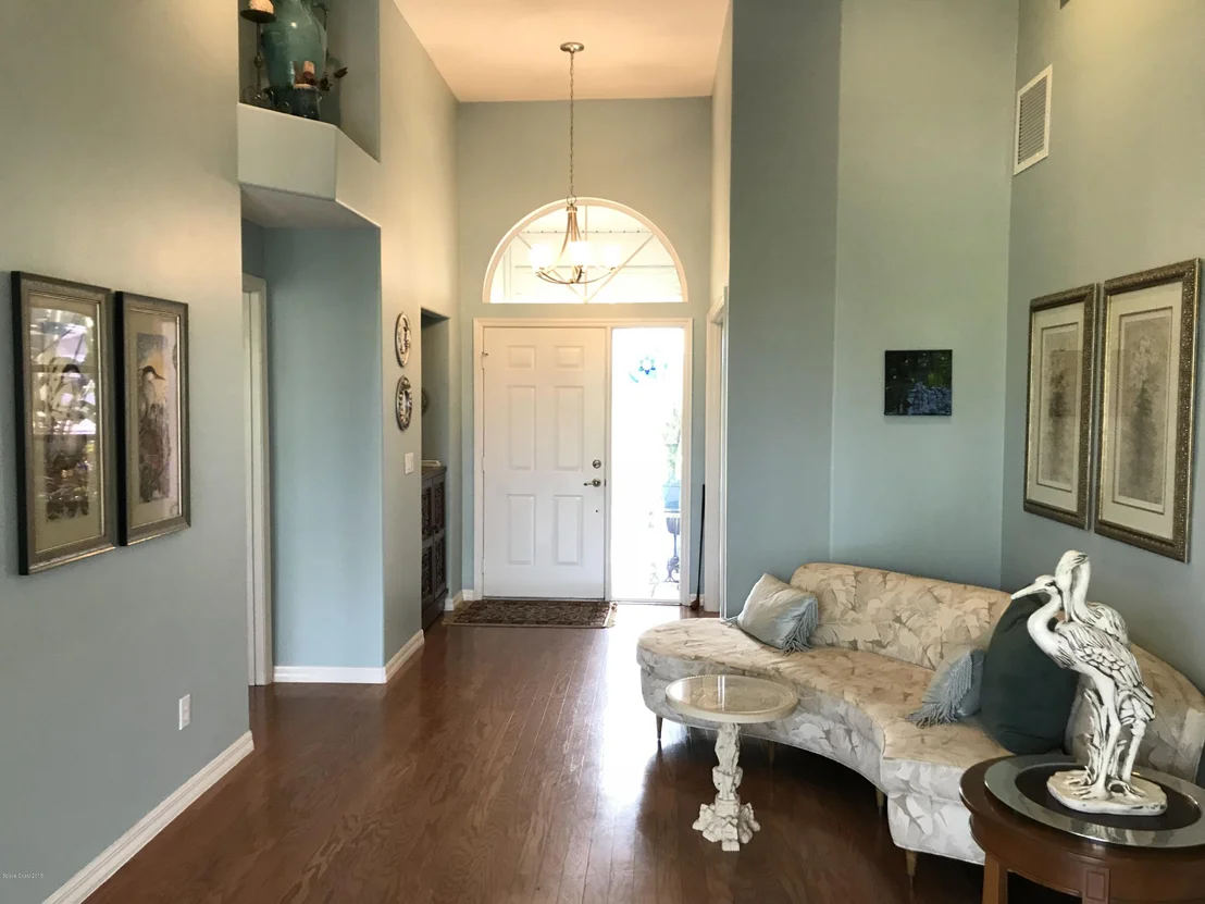 Photo of 1041 Sunswept Road NE