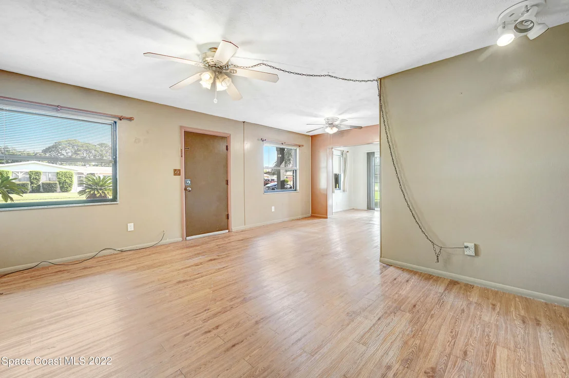Photo of 995 Beacon Road