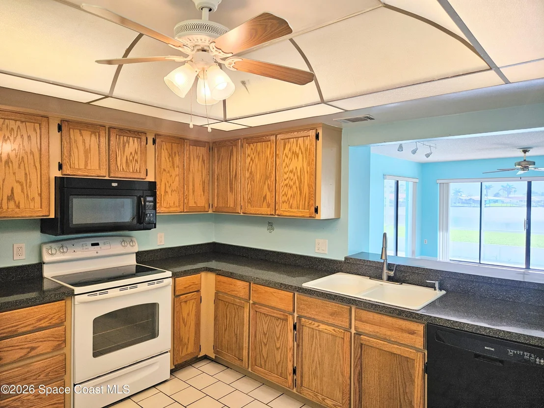 Photo of Unit 2101 at 1750 Commodore Boulevard