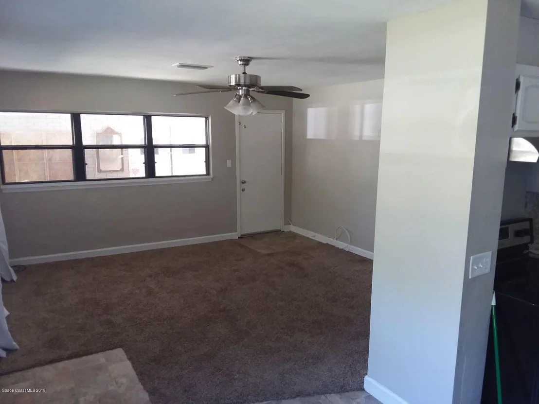Photo of 191 NW Irwin Avenue NW