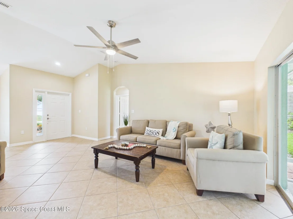 Photo of 732 Newhall Terrace