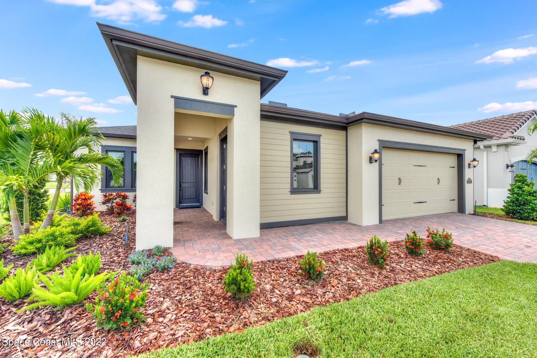 Photo of 8235 Lyside Drive