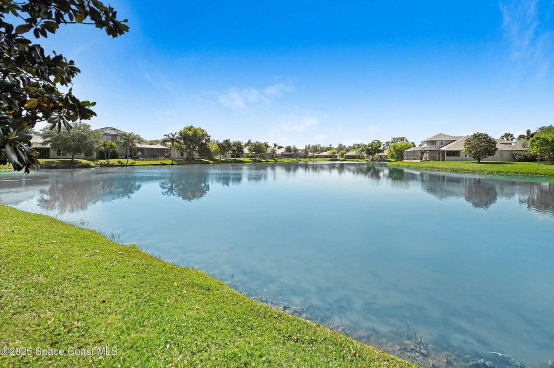 Photo of 2074 Botanica Circle