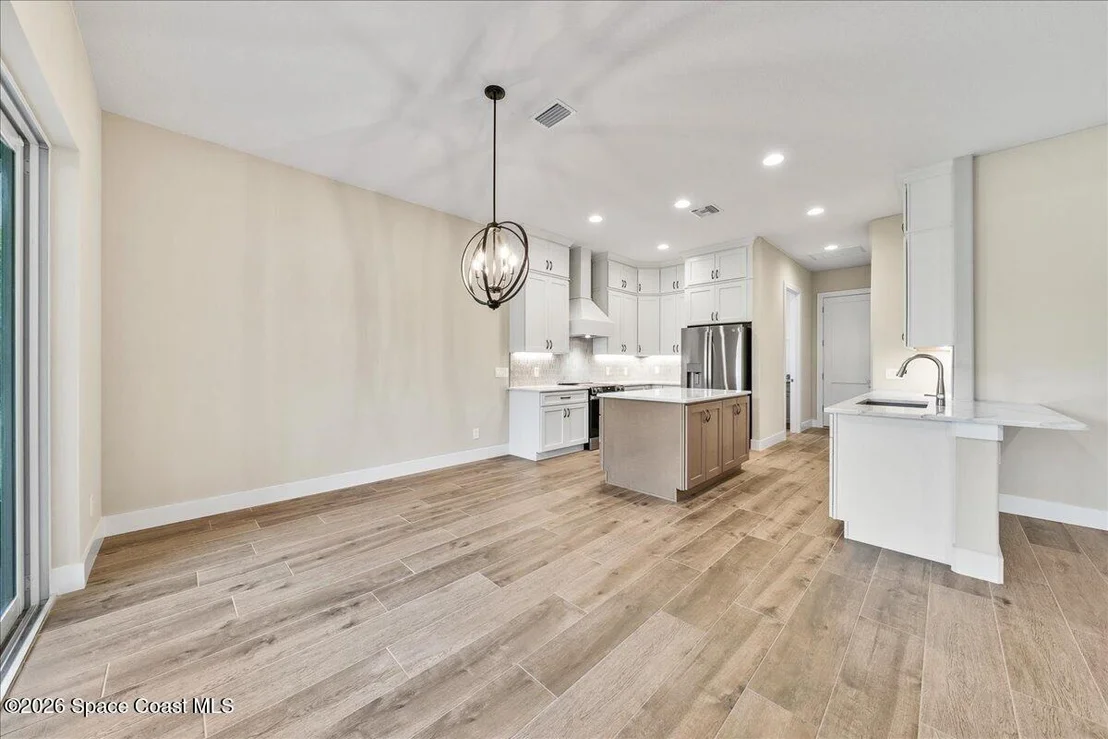 Photo of 905 Miller Lane